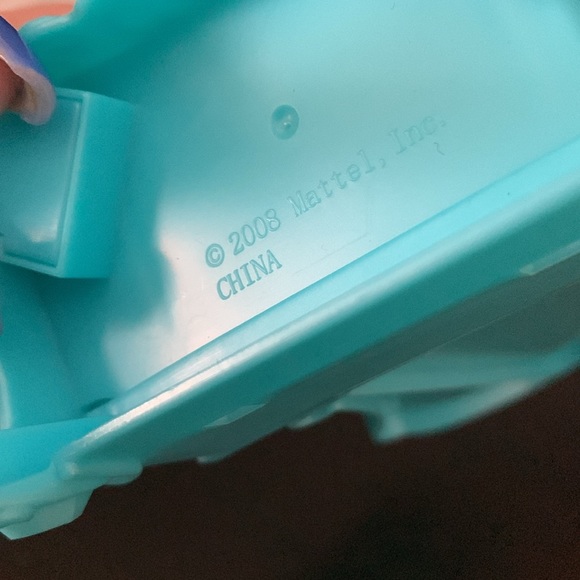 Diamond Castle Furniture - Picture 7 of 9